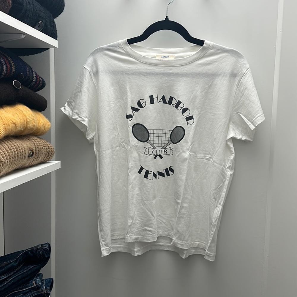 Leallo Graphic TShirt